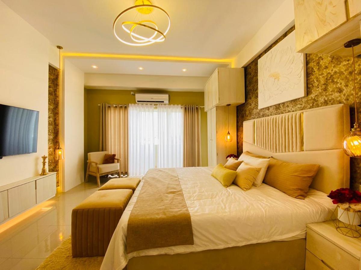 Ocean Breeze - Udaya Luxury Apartments Negombo Luaran gambar