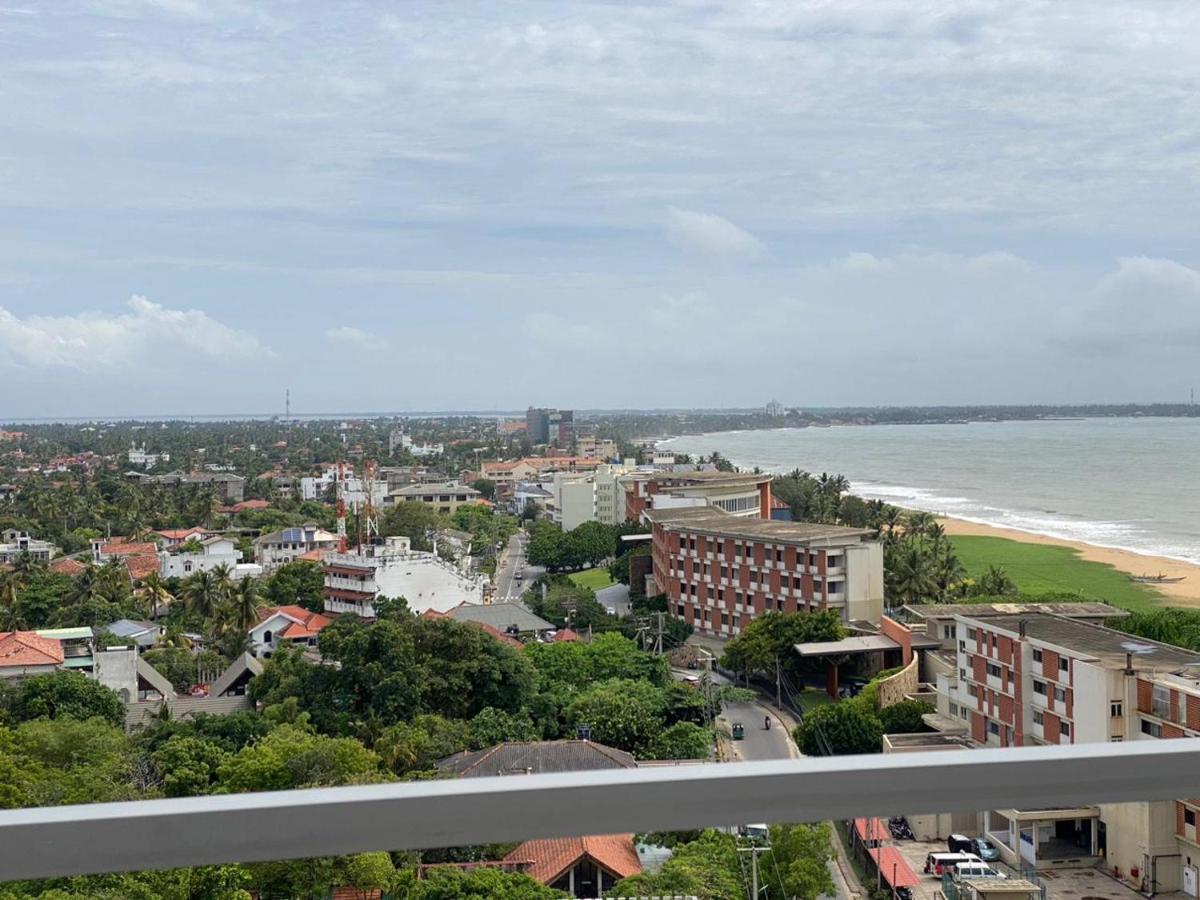 Ocean Breeze - Udaya Luxury Apartments Negombo Luaran gambar
