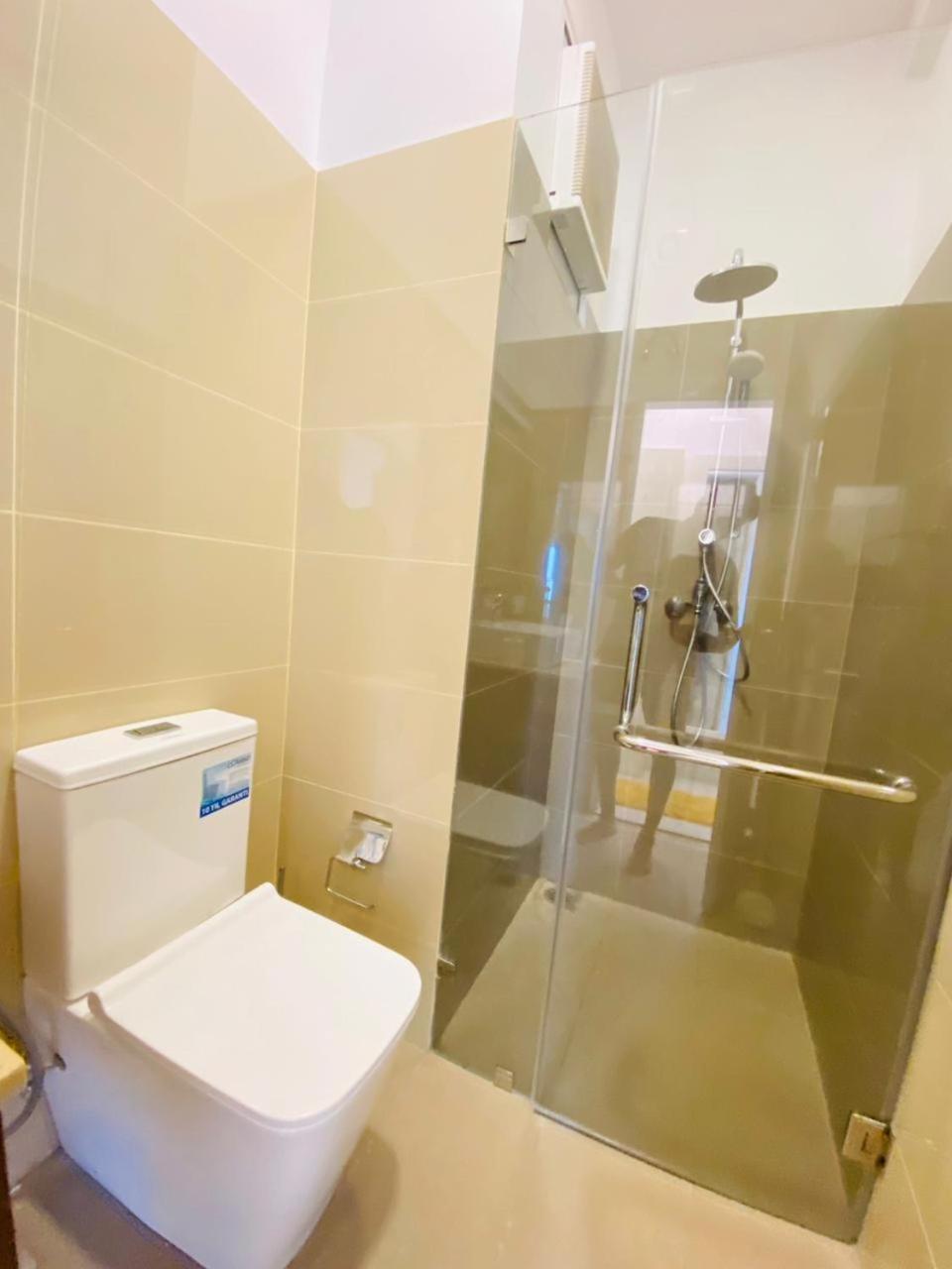 Ocean Breeze - Udaya Luxury Apartments Negombo Luaran gambar